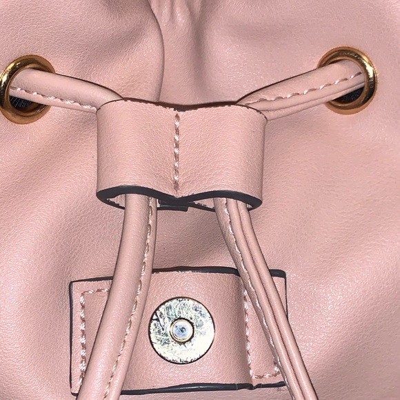 ❣️Pink Backpack❣️ - Picture 5 of 8